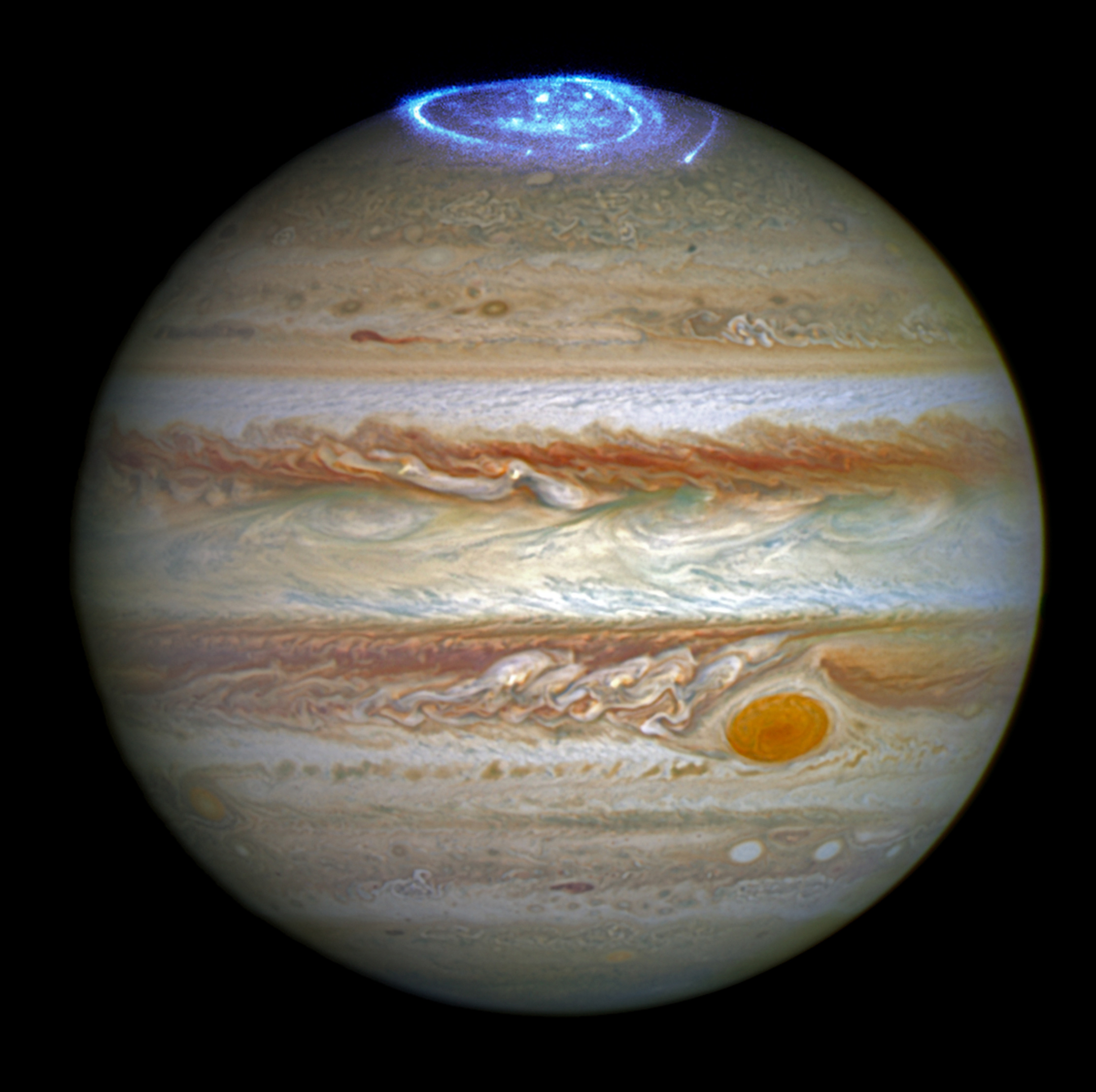 Polárna žiara na Jupiteri pohľadom HST